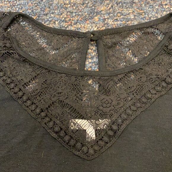 Charlotte Russe Black Lace Crop Top sz. XS - Picture 2 of 5